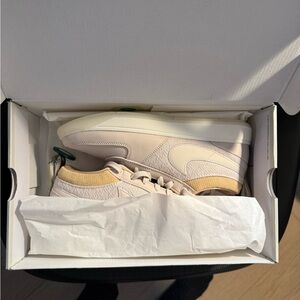 Devin Booker Book 1 Nike Beige and White Mirage Sneakers NIB NWT